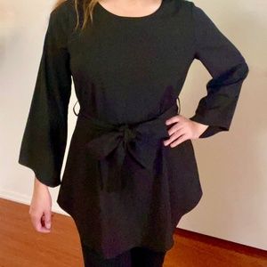 NEW WITH TAG!! Veiled Collection Black Medium Top with Tie Belt!